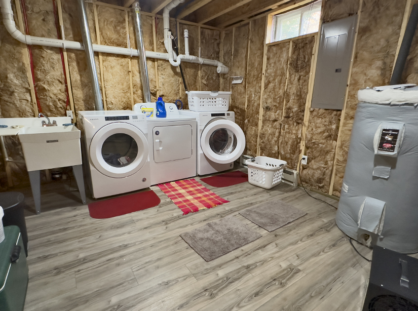 Sunken Island Cottage utility room