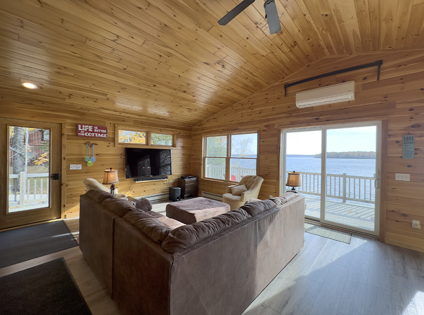 Sunken Island Cottage Living Room
